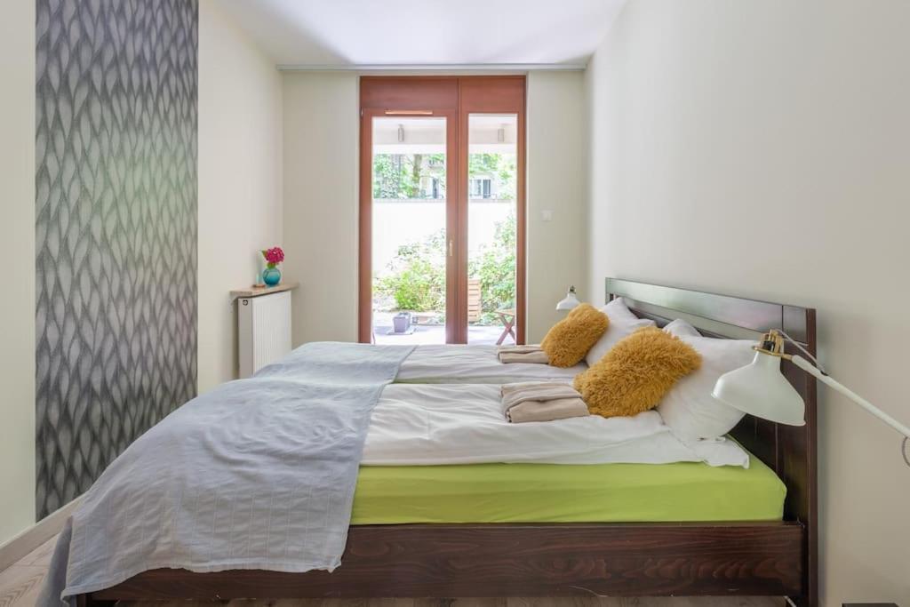 Apartmán Charming With Quiet Garden In Downtown *