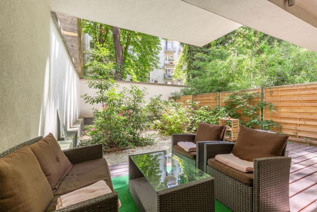 Charming With Quiet Garden In Downtown * Budapešť