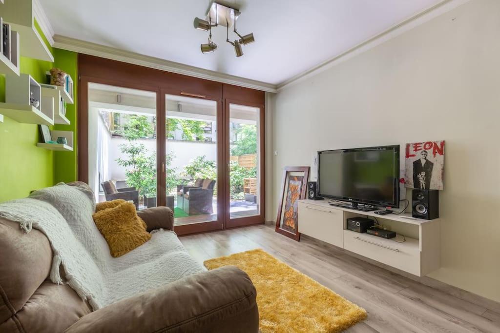 Apartmán Charming With Quiet Garden In Downtown